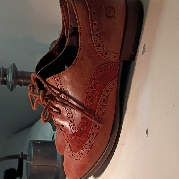 Elegant Tan Leather Oxfords